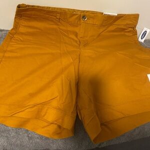 Old Navy Twill Everyday Shorts for Women - 7-inch inseam